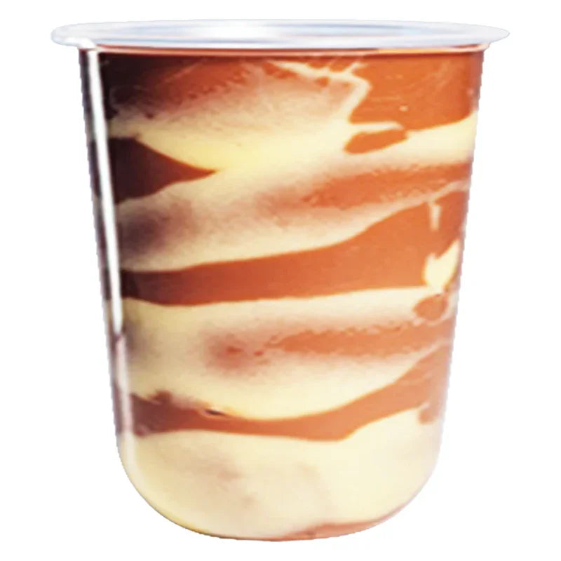 Gobelet de crème glacée marbrée chocolat et vanille